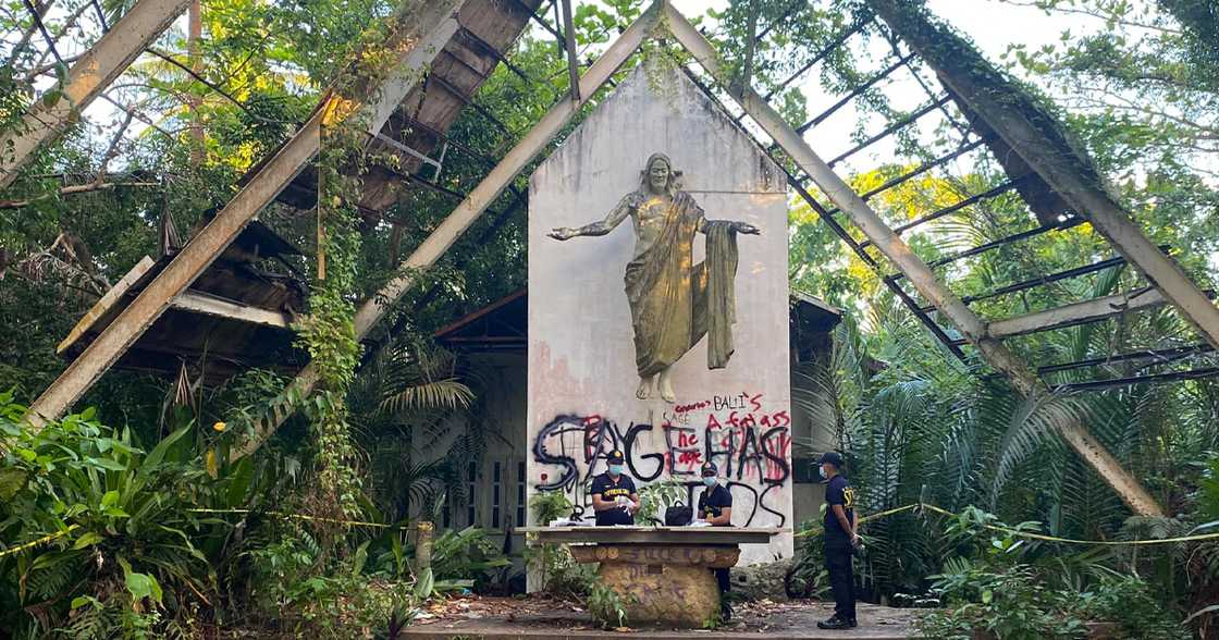 2 sa 3 persons of interest sa pagpatay sa Slovakian sa Boracay, nasa kustodiya na ng PNP 2 sa 3 persons of interest sa pagpatay sa Slovakian sa Boracay, nasa kustodiya na ng PNP