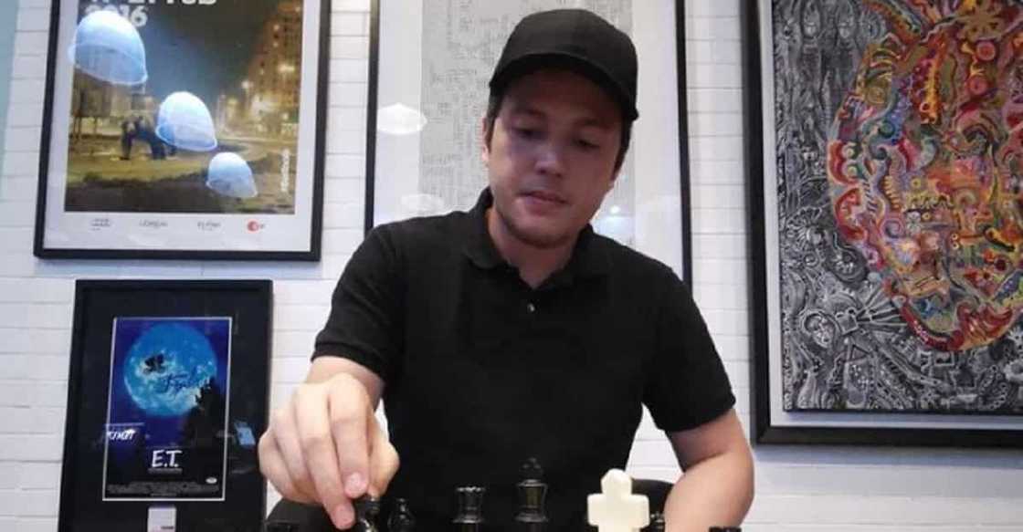 Photojournalist, tinawag ang pansin ni Paul Soriano sa umano'y paggamit ng BBM photo na walang pahintulot Photojournalist, tinawag ang pansin ni Paul Soriano sa umano'y paggamit ng BBM photo na walang pahintulot