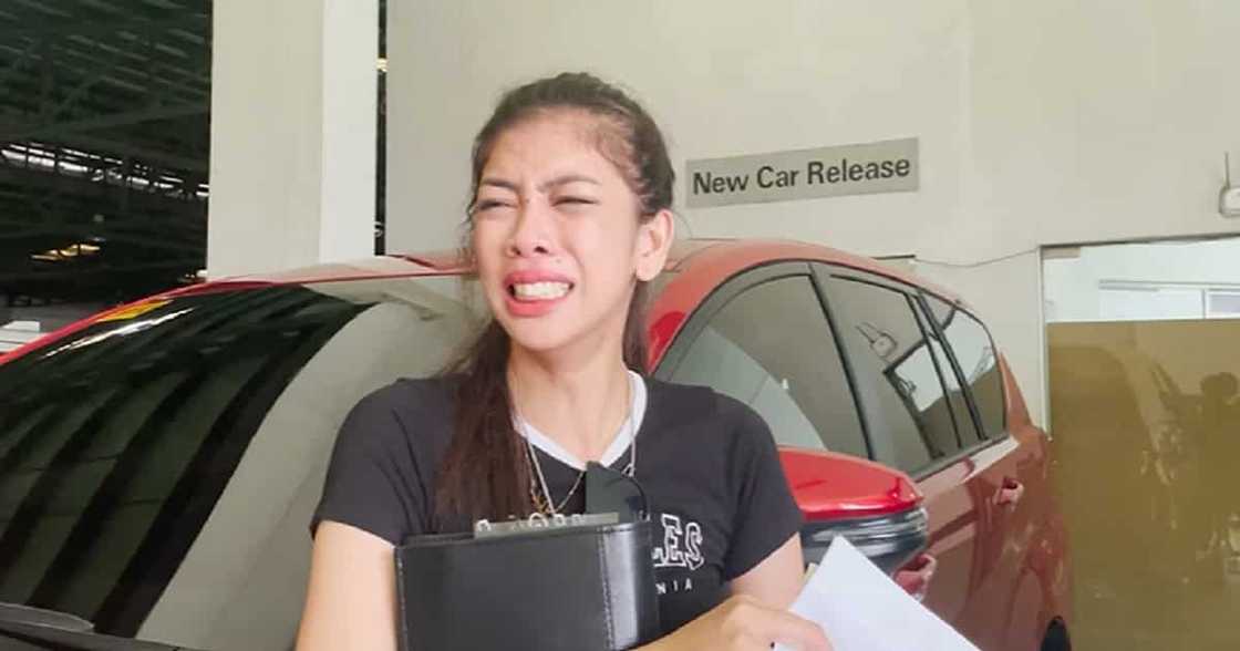 Hipon Girl Herlene Budol, umiyak nang maka-bili ng kanyang unang kotse Hipon Girl Herlene Budol, umiyak nang maka-bili ng kanyang unang kotse