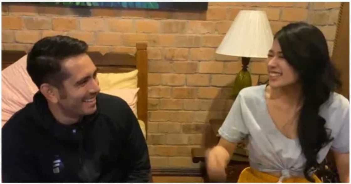 Gerald Anderson sa co-star na si Gigi De Lana: "Ako ang coach mo" Gerald Anderson sa co-star na si Gigi De Lana: "Ako ang coach mo"