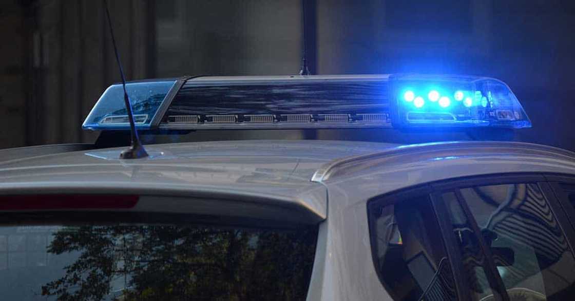 2 dead, 4 injured in shootout between PDEA, PNP due to 'bungled buy-bust' operation 2 dead, 4 injured in shootout between PDEA, PNP due to 'bungled buy-bust' operation