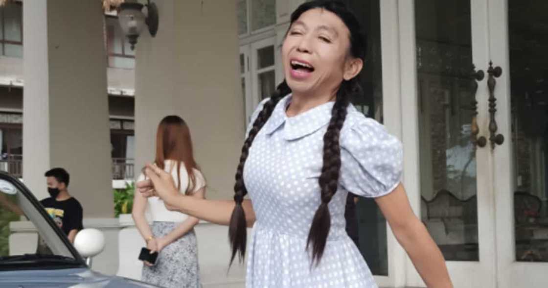 Mother Sitang, ibinida ang kanyang kauna-unahang photoshoot matapos magparetoke Mother Sitang, ibinida ang kanyang kauna-unahang photoshoot matapos magparetoke