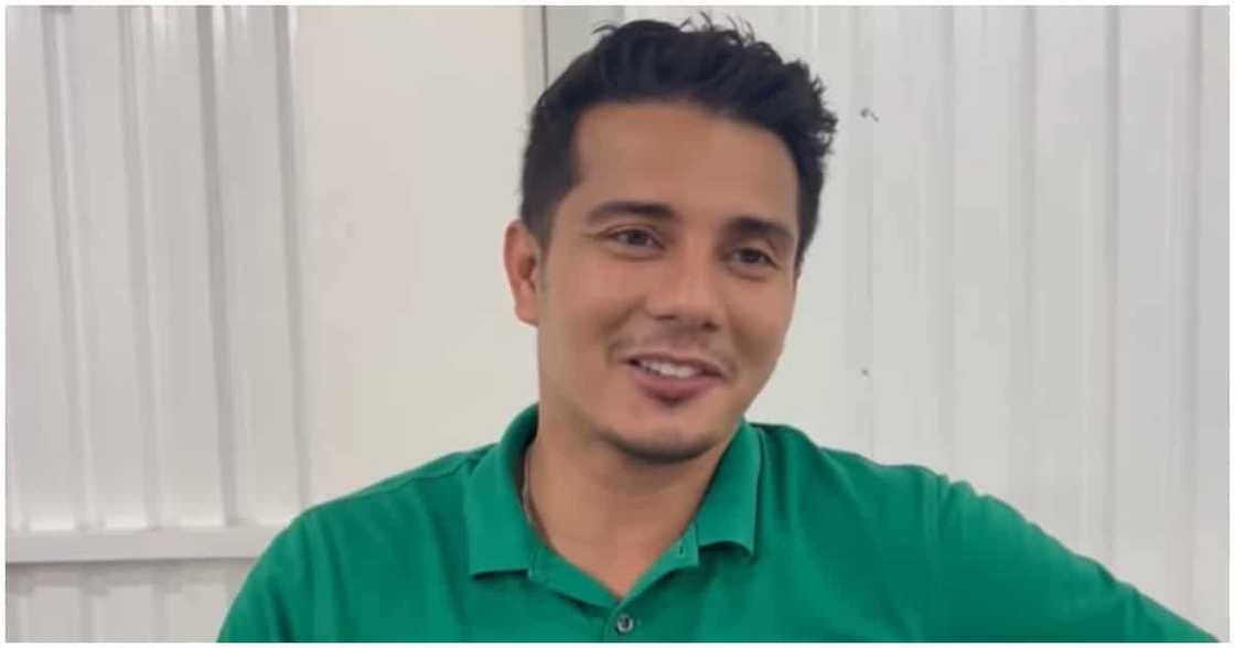 Ejay Falcon, bukas parin ang pinto sa pagbabalik showbiz manalo man sa eleksyon Ejay Falcon, bukas parin ang pinto sa pagbabalik showbiz manalo man sa eleksyon