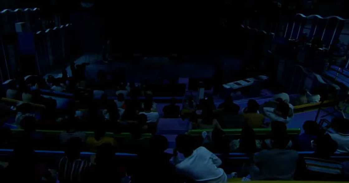 Video ng biglang pag-brownout sa “It’s Showtime” studio habang umeere ang show, viral Video ng biglang pag-brownout sa “It’s Showtime” studio habang umeere ang show, viral