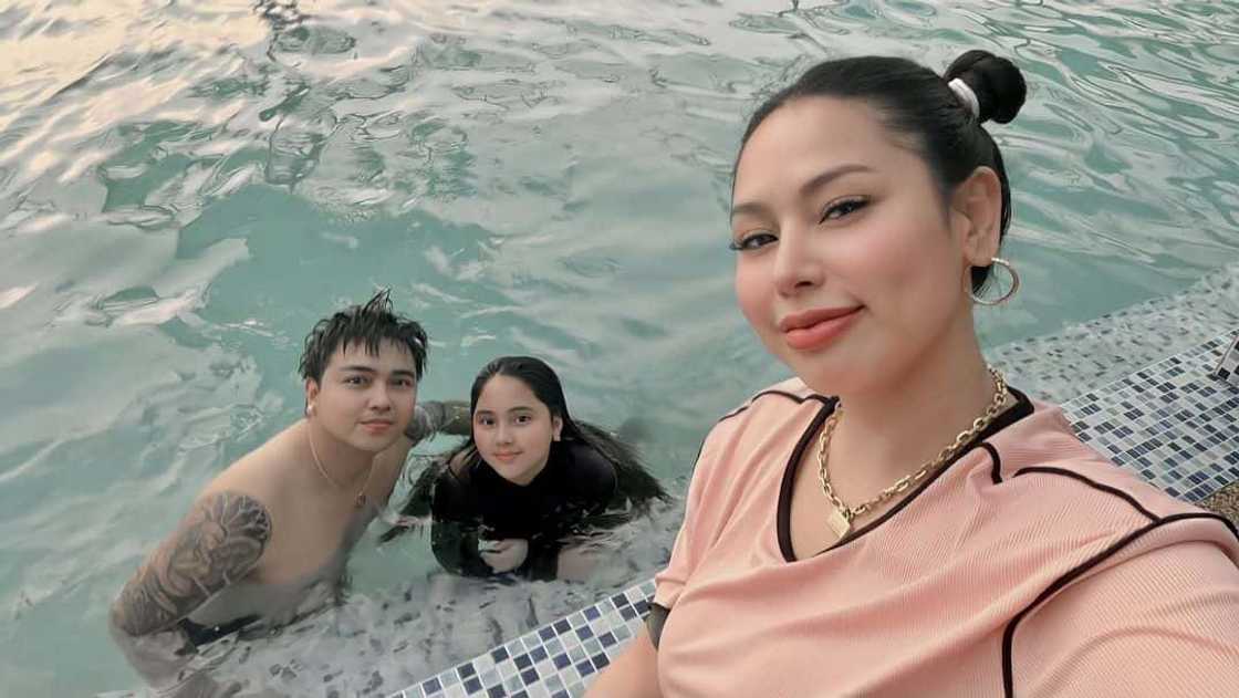 Toni Fowler, binahagi ang convo nila ng ama ni Tyronia na si Elon Manalo Toni Fowler, binahagi ang convo nila ng ama ni Tyronia na si Elon Manalo