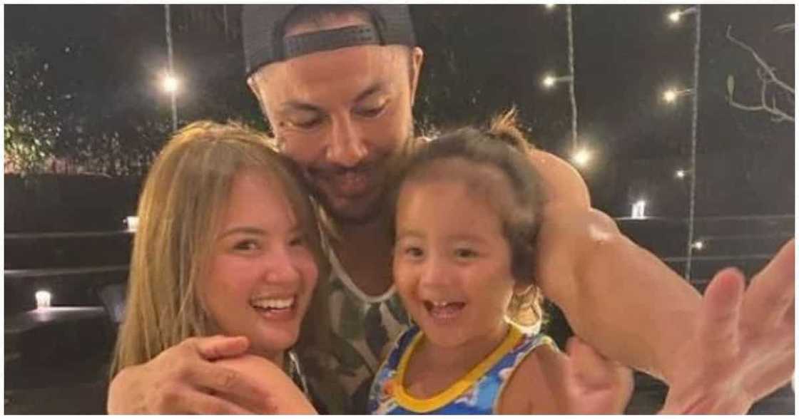 Ellen, nag-post ng sweet photos nila ng BF; Derek, di napigilang mag-react Ellen, nag-post ng sweet photos nila ng BF; Derek, di napigilang mag-react
