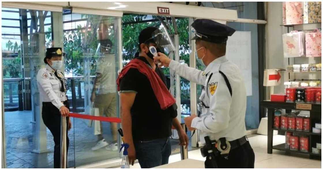 Sekyu na kanin, bawang at sibuyas lang ang baon sa trabaho, nagsusumikap pa rin Sekyu na kanin, bawang at sibuyas lang ang baon sa trabaho, nagsusumikap pa rin