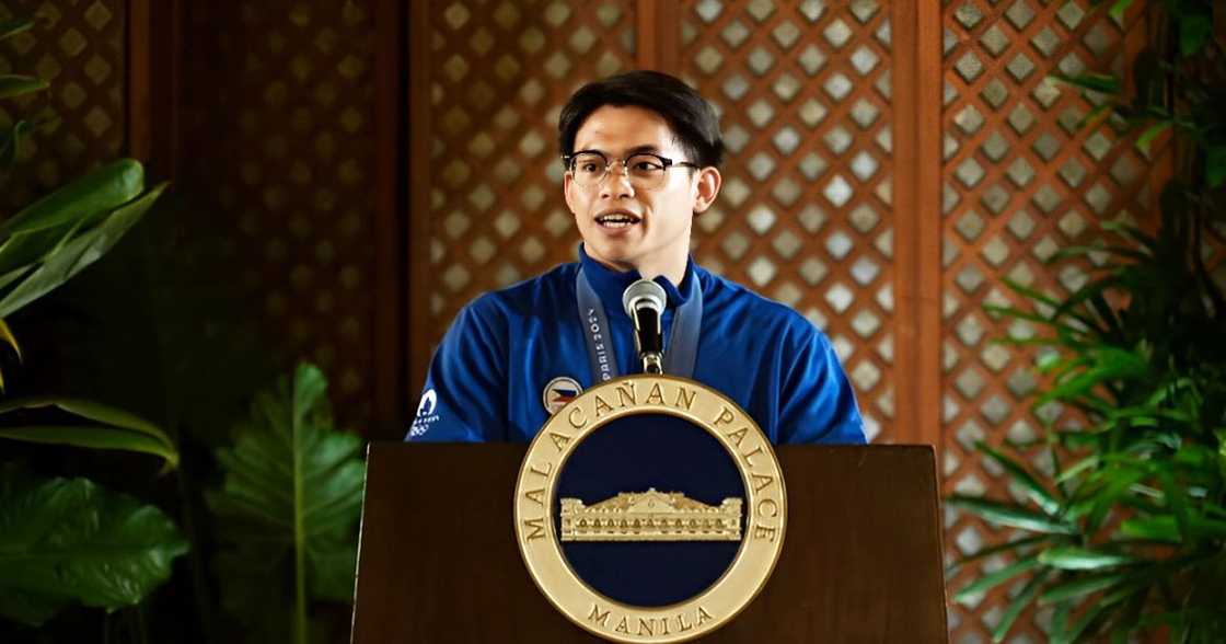 Carlos Yulo, sa impromptu speech sa welcome dinner sa Malacañang: “Dugo't pawis yung inalay natin” Carlos Yulo, sa impromptu speech sa welcome dinner sa Malacañang: “Dugo't pawis yung inalay natin”