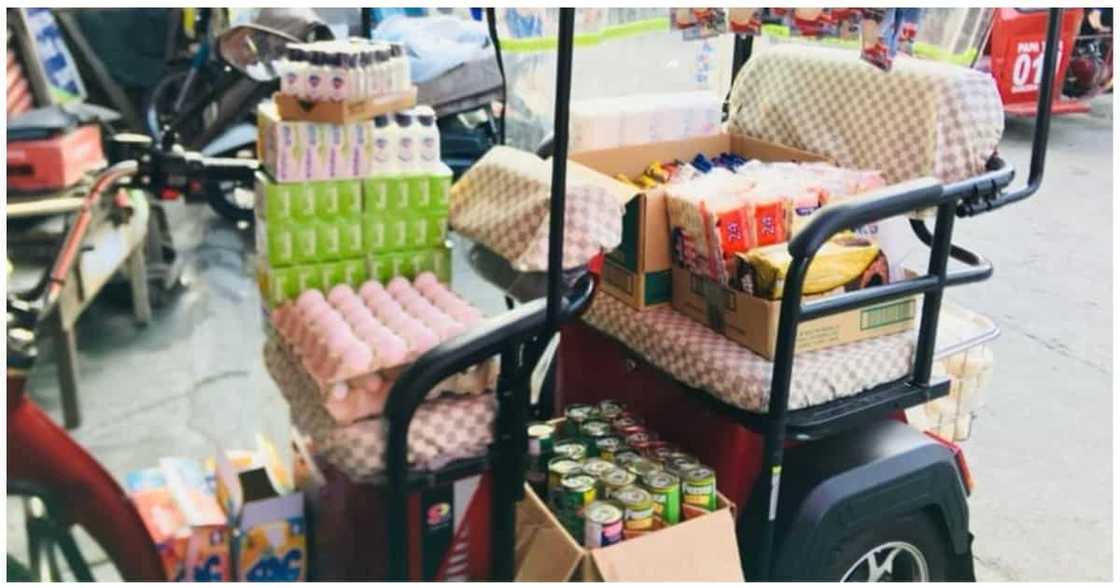 Gurong nawalan ng trabaho, nasimulan pa rin rolling community pantry for the homeless Gurong nawalan ng trabaho, nasimulan pa rin rolling community pantry for the homeless