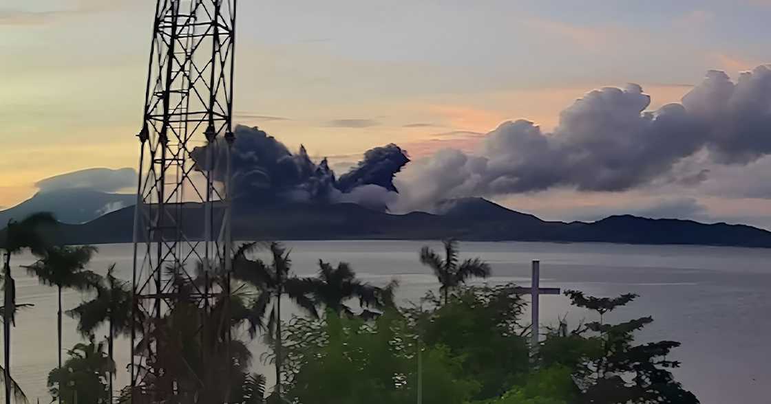 Video ng “minor phreatomagmatic” na pagsabog ng Taal Volcano ngayong araw, usap-usapan