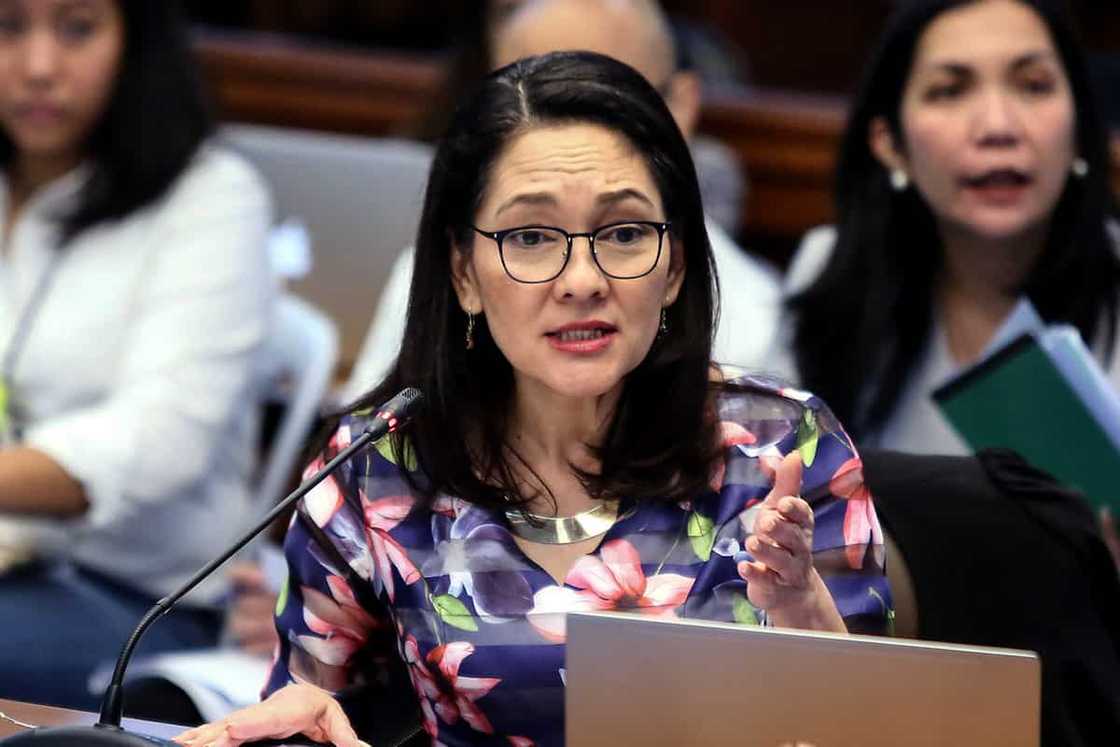 Risa Hontiveros age Risa Hontiveros age