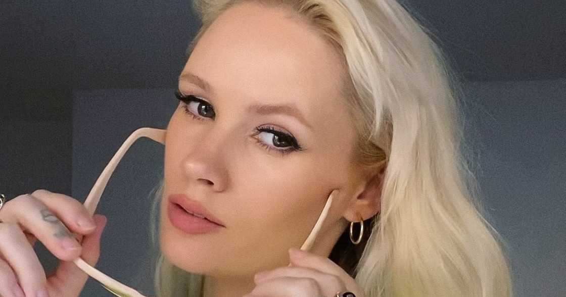 "Party Rock Anthem" singer Lauren Bennett, pumanaw sa edad na 36; dating grupo niya, may pahayag "Party Rock Anthem" singer Lauren Bennett, pumanaw sa edad na 36; dating grupo niya, may pahayag