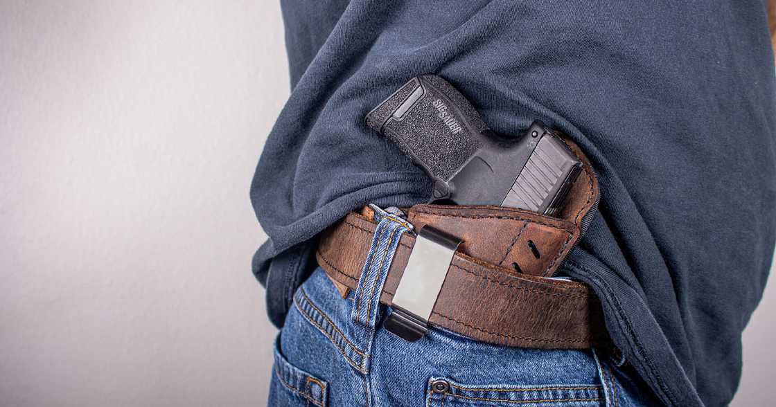 Video leads to arrest of policeman for allegedly firing gun outside vape shop Video leads to arrest of policeman for allegedly firing gun outside vape shop