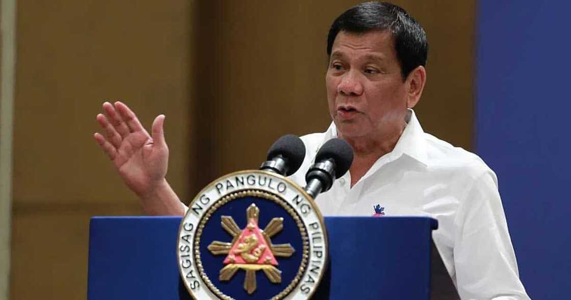 President Duterte, may pahiwatig tungkol sa isang presidential candidate na gumagamit diumano ng cocaine President Duterte, may pahiwatig tungkol sa isang presidential candidate na gumagamit diumano ng cocaine