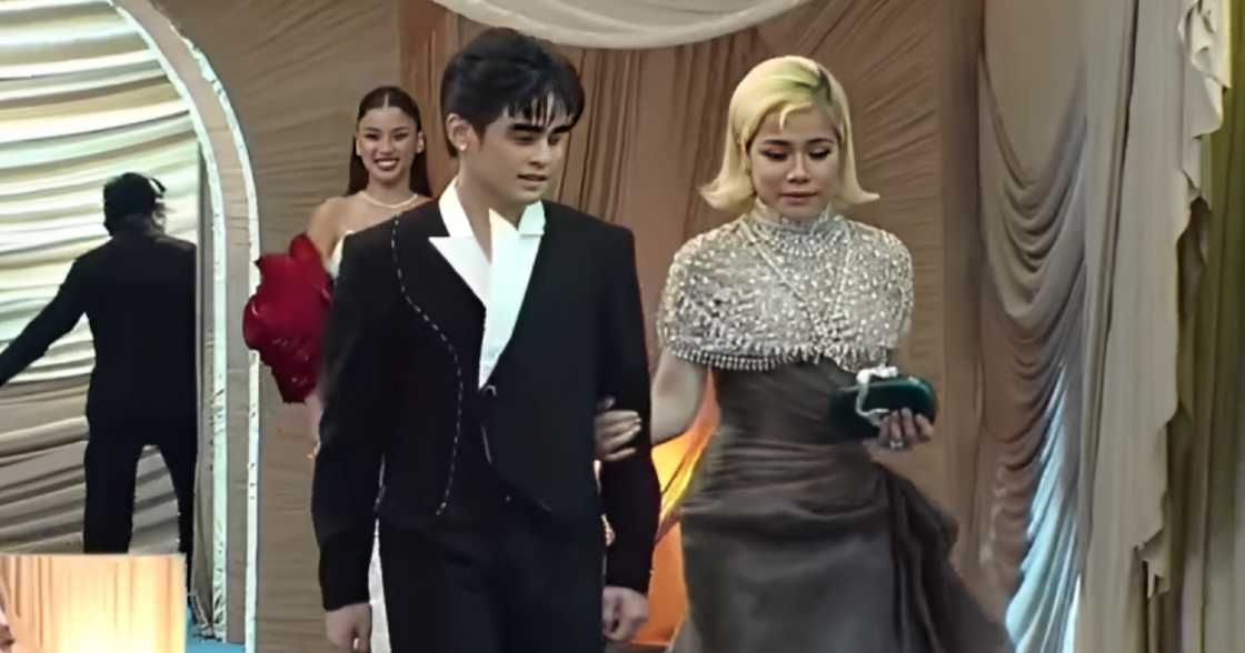 Klarisse de Guzman, Will Ashley React to viral “graduation walk” meme from GMA Gala Klarisse de Guzman, Will Ashley React to viral “graduation walk” meme from GMA Gala