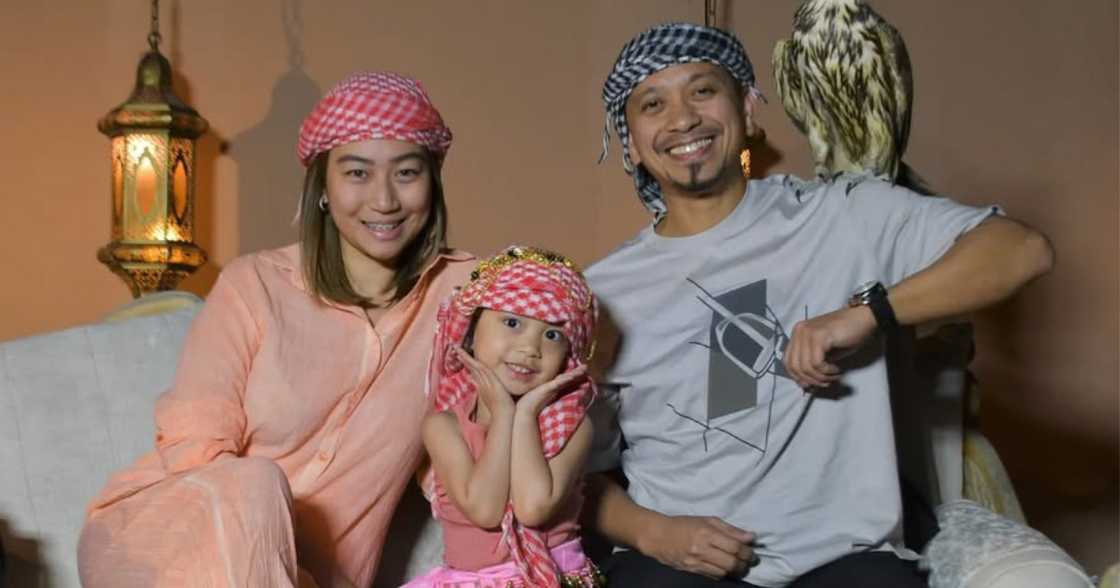 Jhong Hilario, ipinasilip ang masasayang moments ng pamilya niya sa Dubai Jhong Hilario, ipinasilip ang masasayang moments ng pamilya niya sa Dubai