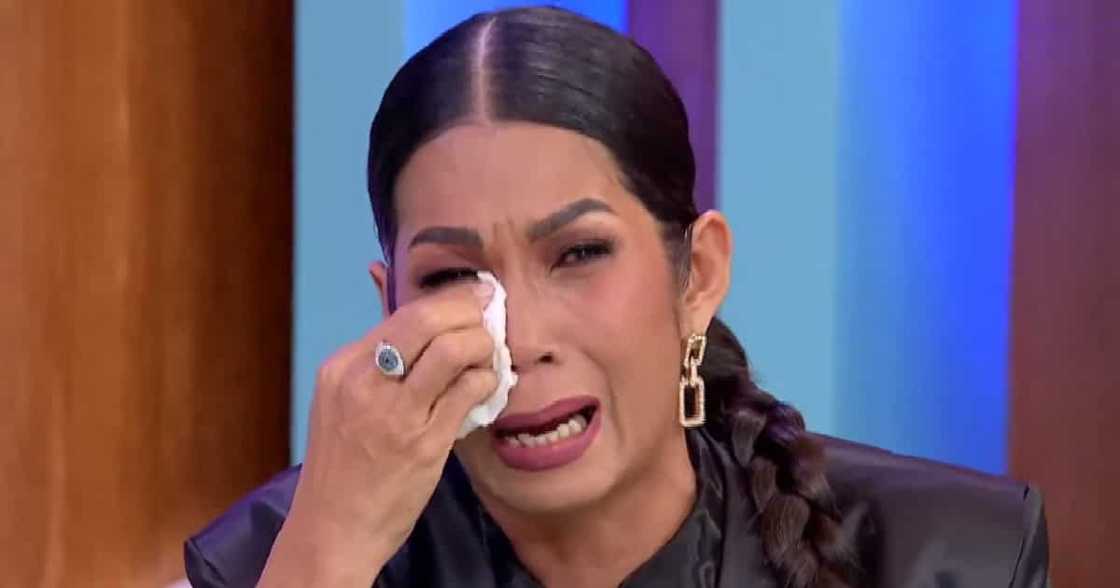 Pokwang, emosyonal na ibinahagi kung bakit pinagtakpan noon si Lee O’Brian Pokwang, emosyonal na ibinahagi kung bakit pinagtakpan noon si Lee O’Brian
