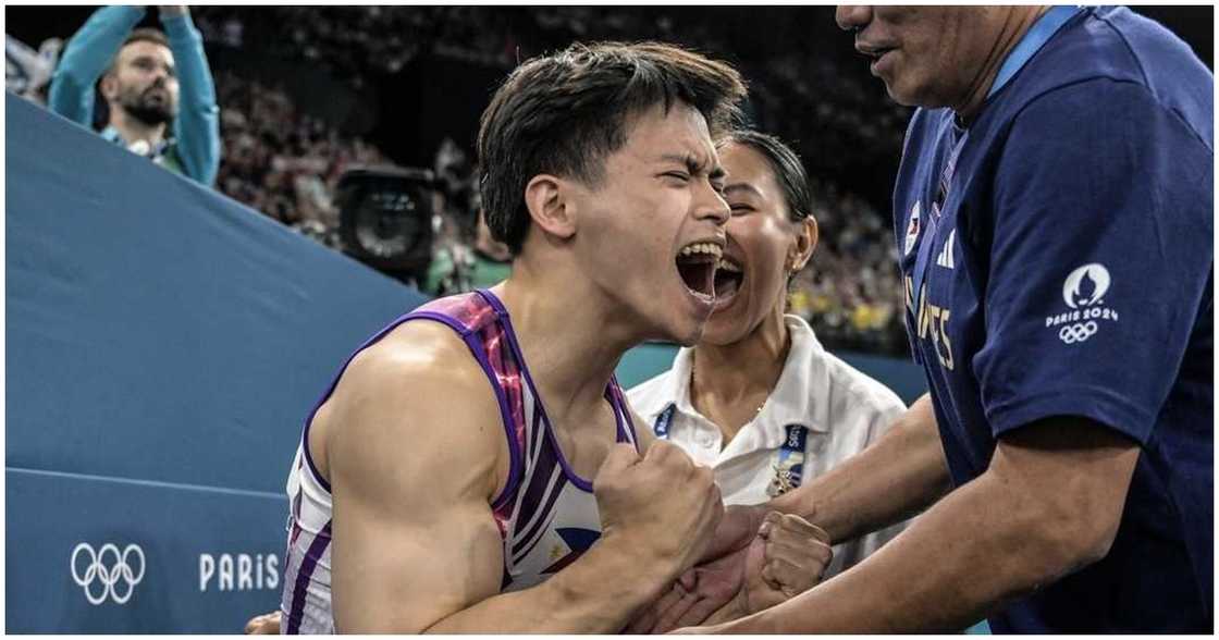 Carlos Yulo, muling nakasungkit ng gold medal sa Olympics 2024 Carlos Yulo, muling nakasungkit ng gold medal sa Olympics 2024