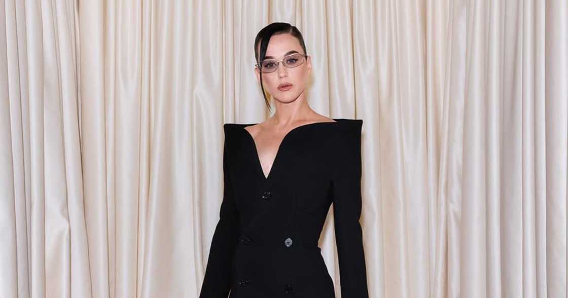 Katy Perry’s close call: “Roar” prop malfunctions mid-air in frightening concert scare