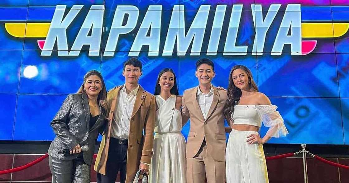 Photo ng group hug ng tinaguriang Pamilya ni Kuya sa Pinoy Big Brother, usap-usapan Photo ng group hug ng tinaguriang Pamilya ni Kuya sa Pinoy Big Brother, usap-usapan