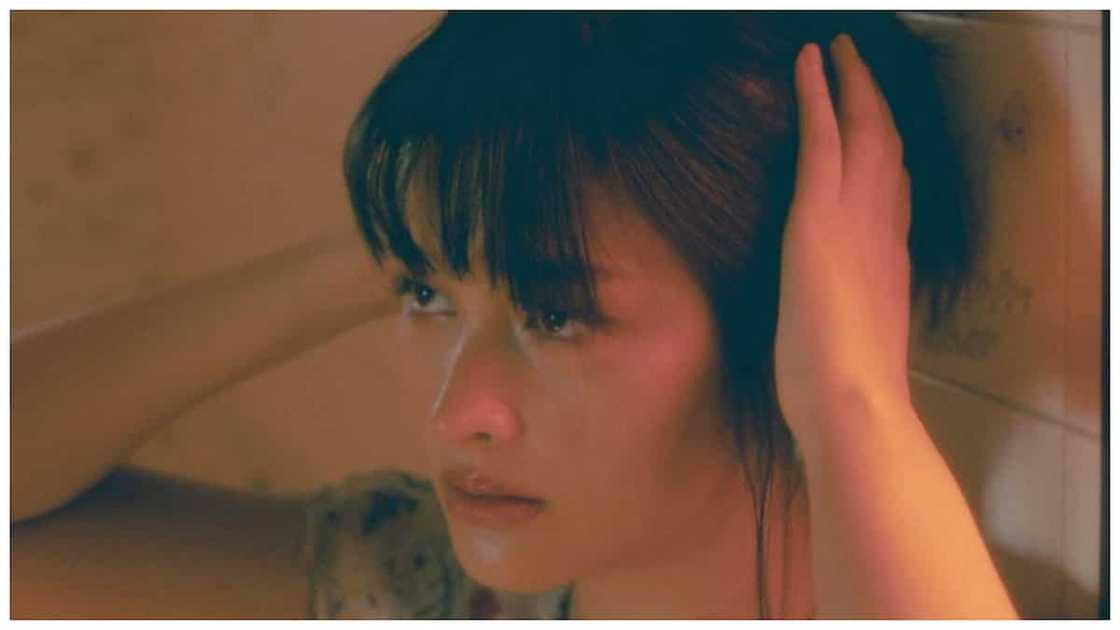 Liza Soberano sa kanyang social media post: "I didn't delete them, don't worry" Liza Soberano sa kanyang social media post: "I didn't delete them, don't worry"