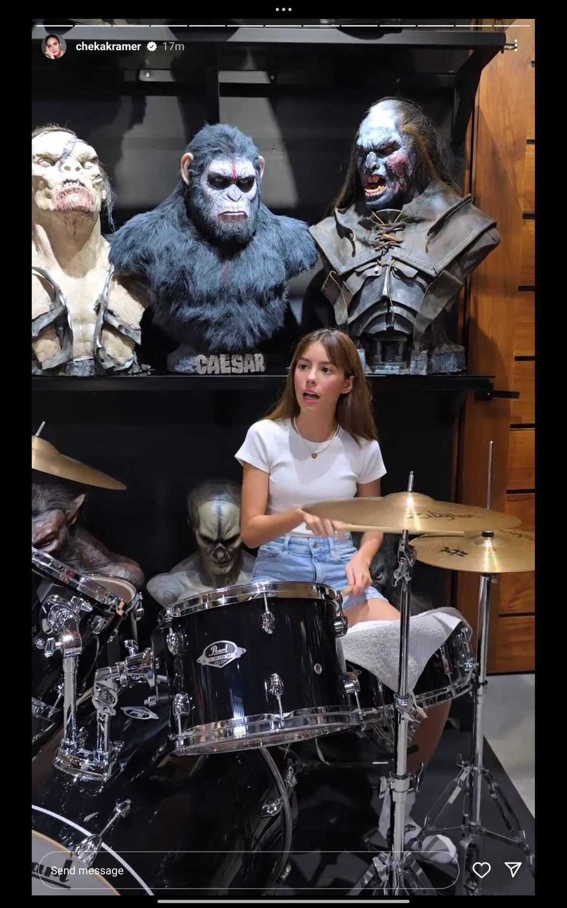 Cheska Kramer, ibinida ang talento ni Kendra sa pagtugtog ng drums Cheska Kramer, ibinida ang talento ni Kendra sa pagtugtog ng drums