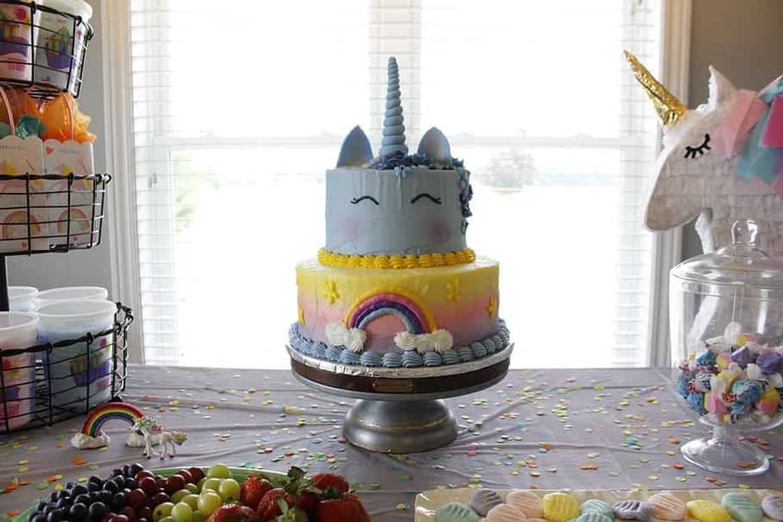 Unicorn cake design Unicorn cake design