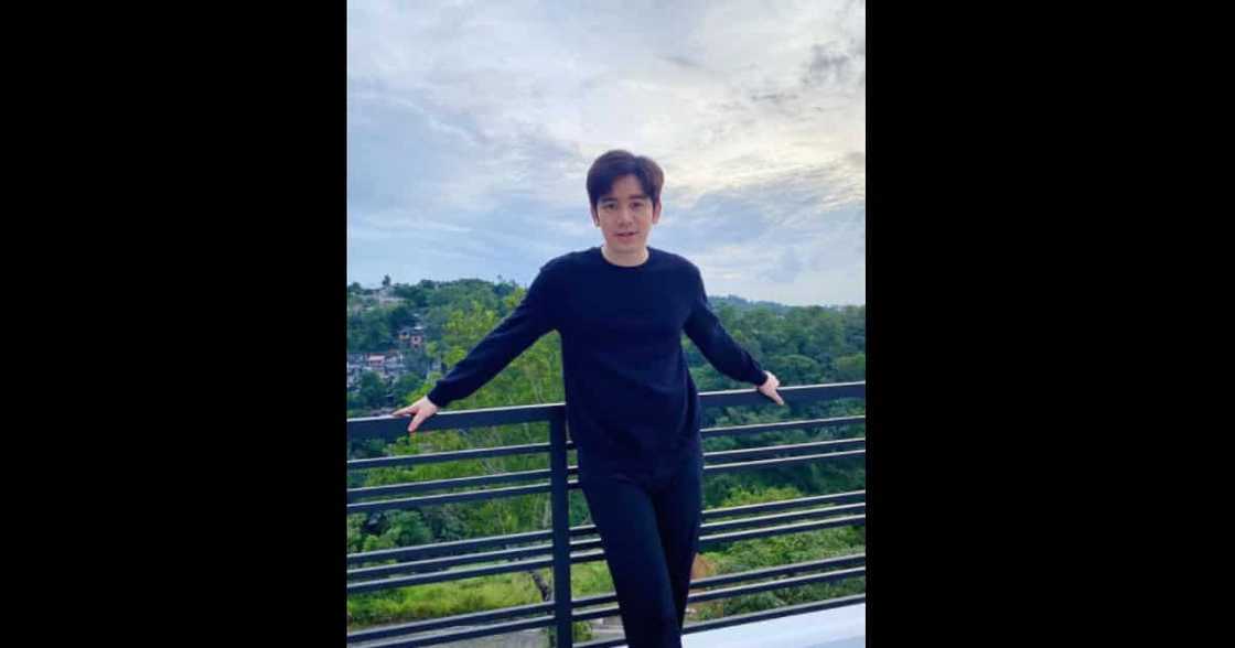 Joshua Garcia umaming nagawa nang mag-‘drunk call’ at hindi pa raw naba-basted Joshua Garcia umaming nagawa nang mag-‘drunk call’ at hindi pa raw naba-basted