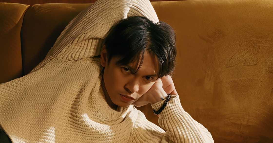 Carlo Aquino, ibinahagi ang planong lisanin ang showbiz at magtrabaho sa Amerika Carlo Aquino, ibinahagi ang planong lisanin ang showbiz at magtrabaho sa Amerika