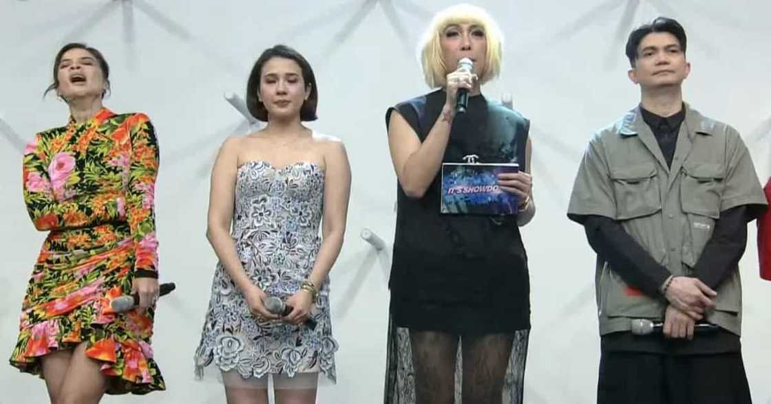 Vhong Navarro, nag-react sa paghikab ni Anne Curtis sa ‘It’s Showtime’: “Huwag kang bibitaw” Vhong Navarro, nag-react sa paghikab ni Anne Curtis sa ‘It’s Showtime’: “Huwag kang bibitaw”