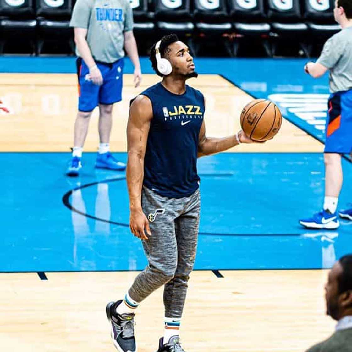 Donovan Mitchell parents Donovan Mitchell parents