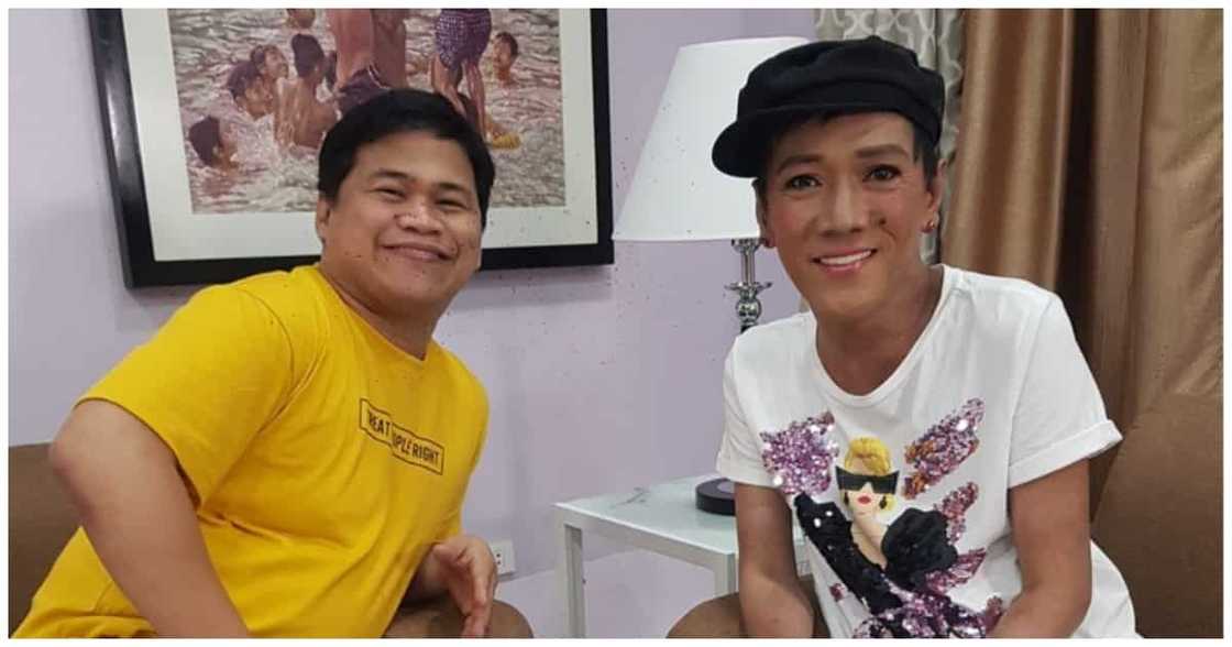 Ate Gay, emosyonal na nagpasalamat sa mga kapatid para sa kanyang 'ikalawang buhay' Ate Gay, emosyonal na nagpasalamat sa mga kapatid para sa kanyang 'ikalawang buhay'