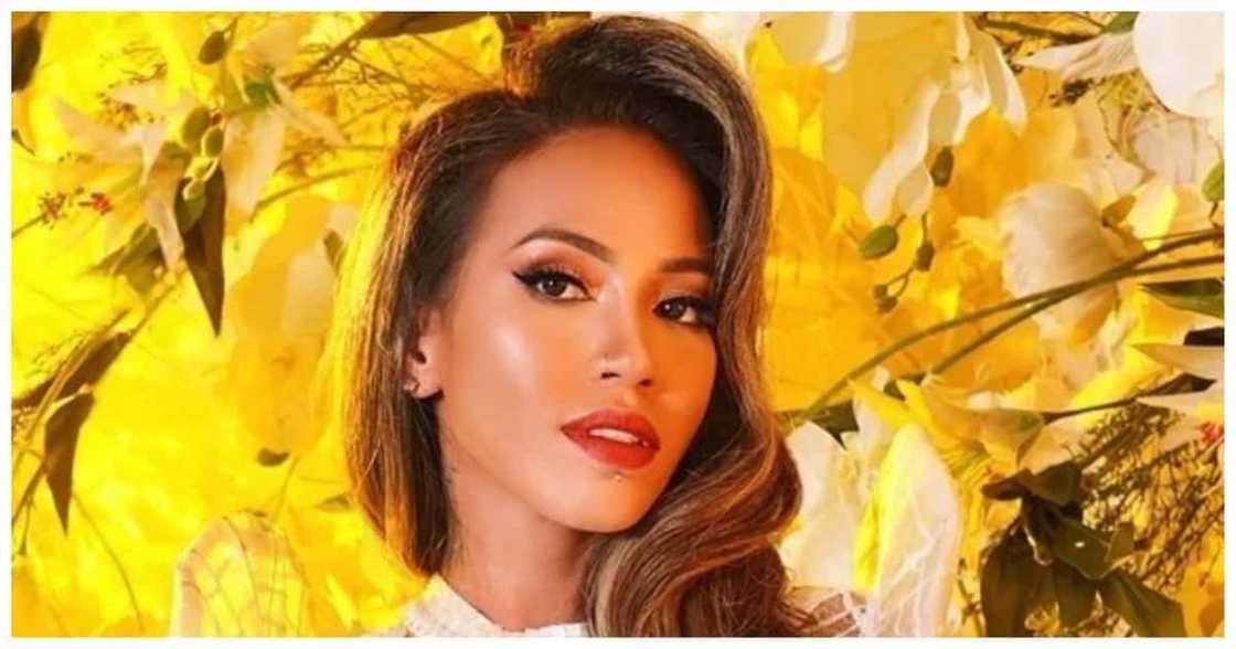 Madam Inutz, ipinakilala ang dati niyang asawa: "Kayo lang ang may issue ah!" Madam Inutz, ipinakilala ang dati niyang asawa: "Kayo lang ang may issue ah!"