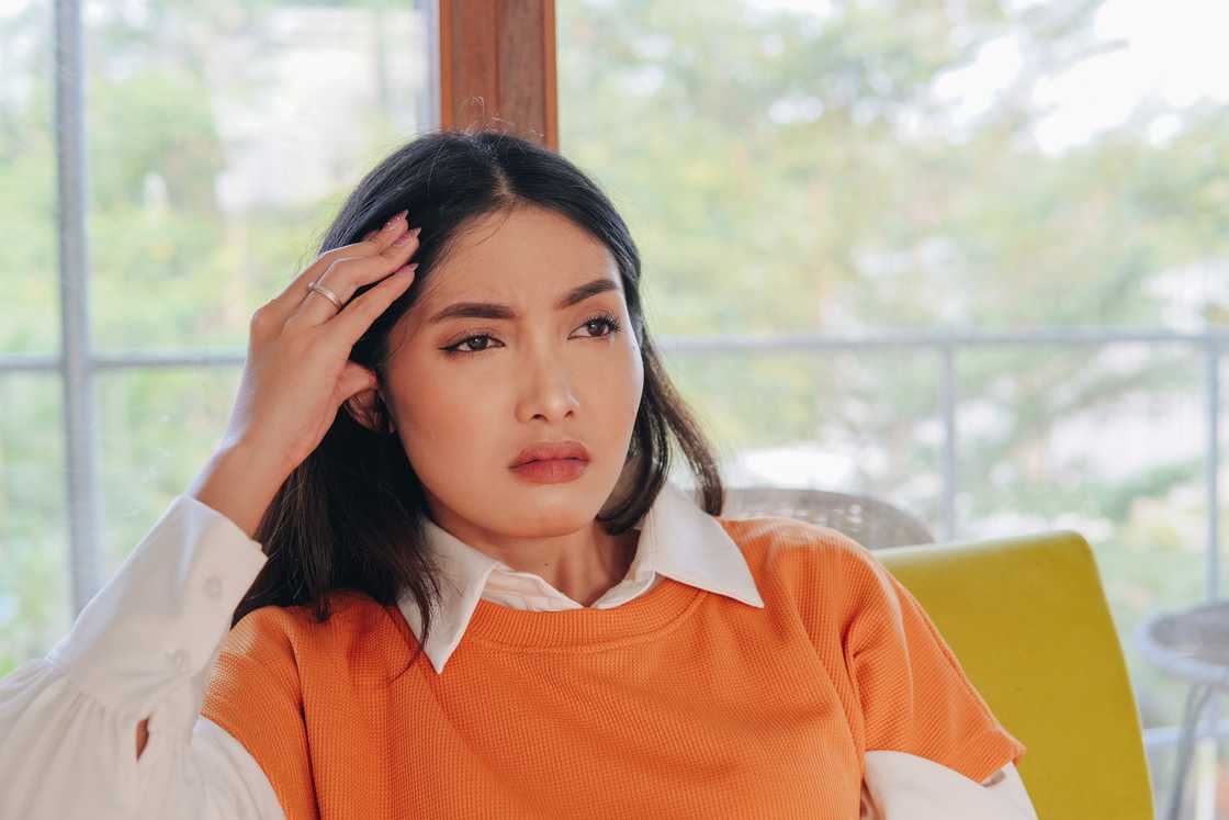 An unhappy lady feels betrayed An unhappy lady feels betrayed