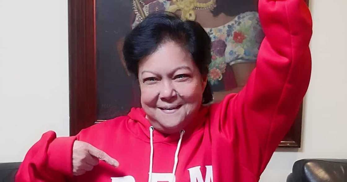 Slumbook ni Nora Aunor noong 1960s, trending dahil sa agaw-pansin na favorite drink Slumbook ni Nora Aunor noong 1960s, trending dahil sa agaw-pansin na favorite drink