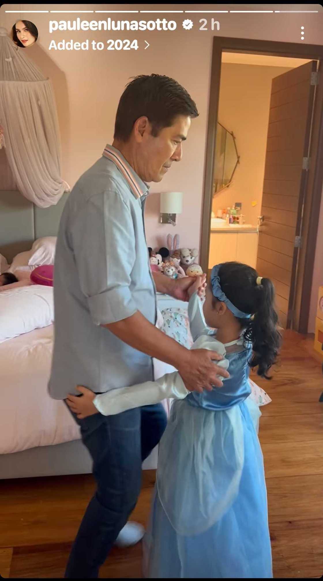 Cute video nina Vic Sotto at Tali na sumasayaw, ibinida ni Pauleen Luna Cute video nina Vic Sotto at Tali na sumasayaw, ibinida ni Pauleen Luna