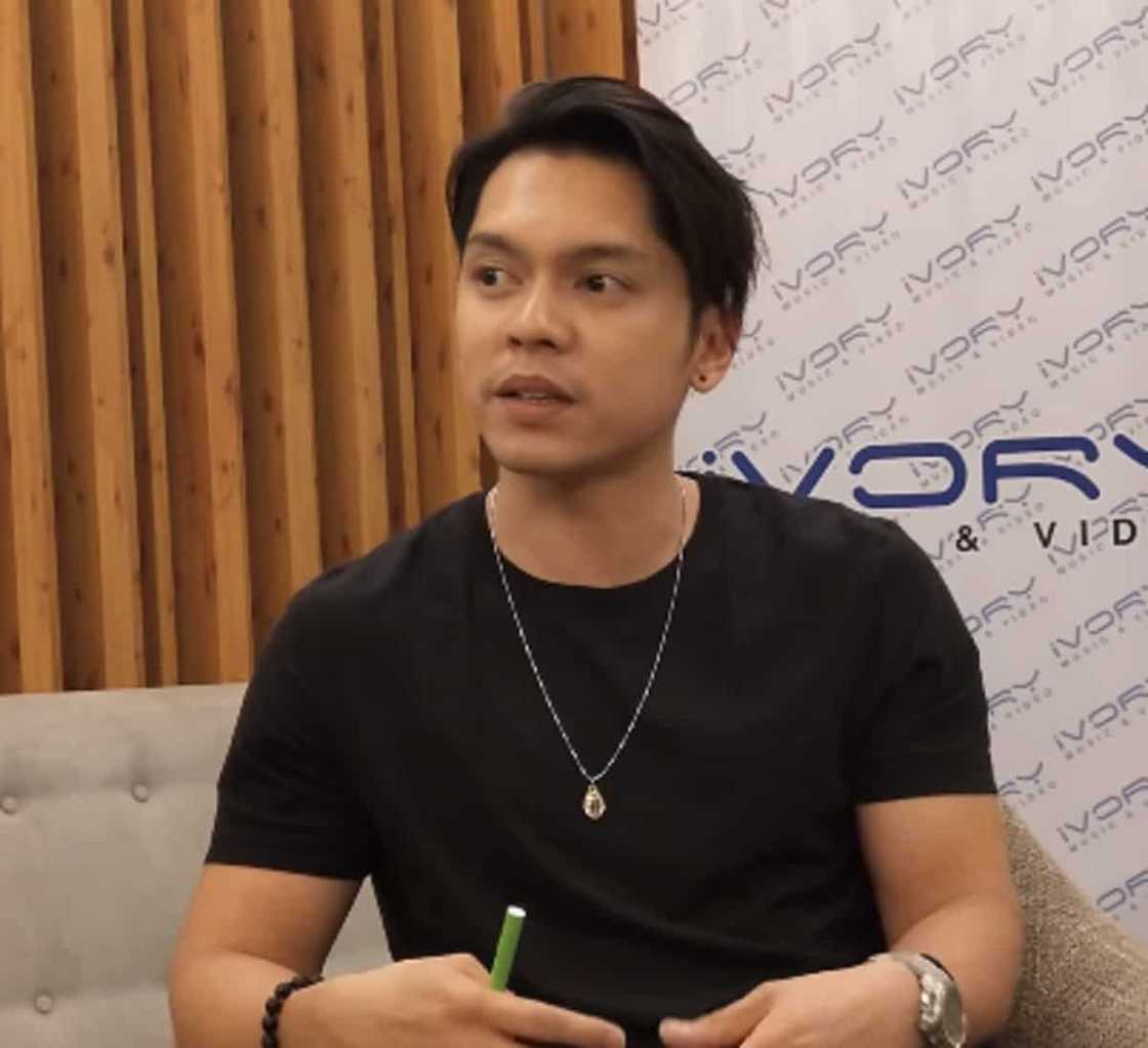 Carlo Aquino, idinetalye ang role sana niya sa 'Squid Game': "Ito 'yung in-audition ko!" Carlo Aquino, idinetalye ang role sana niya sa 'Squid Game': "Ito 'yung in-audition ko!"
