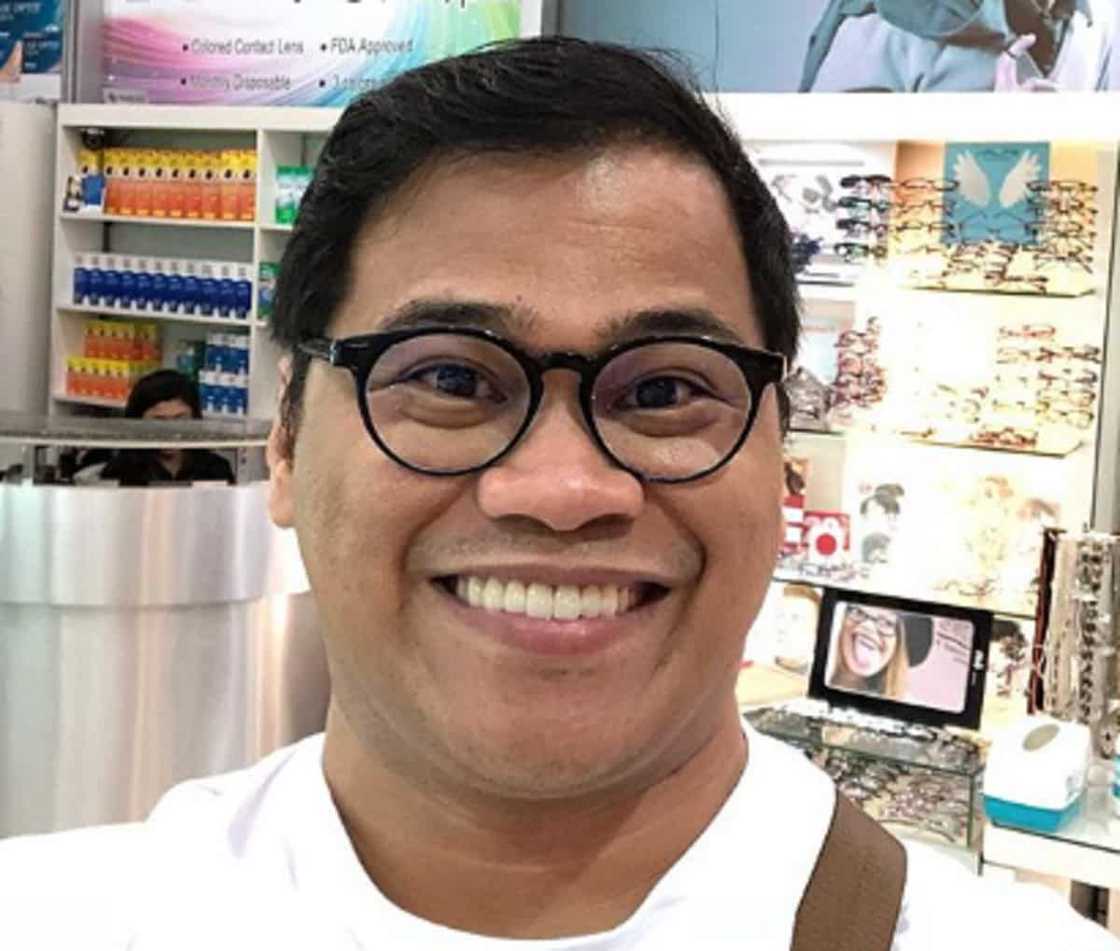 Ogie Diaz, matagal nang alam ang tungkol sa relasyon nina Paolo at Yen Ogie Diaz, matagal nang alam ang tungkol sa relasyon nina Paolo at Yen