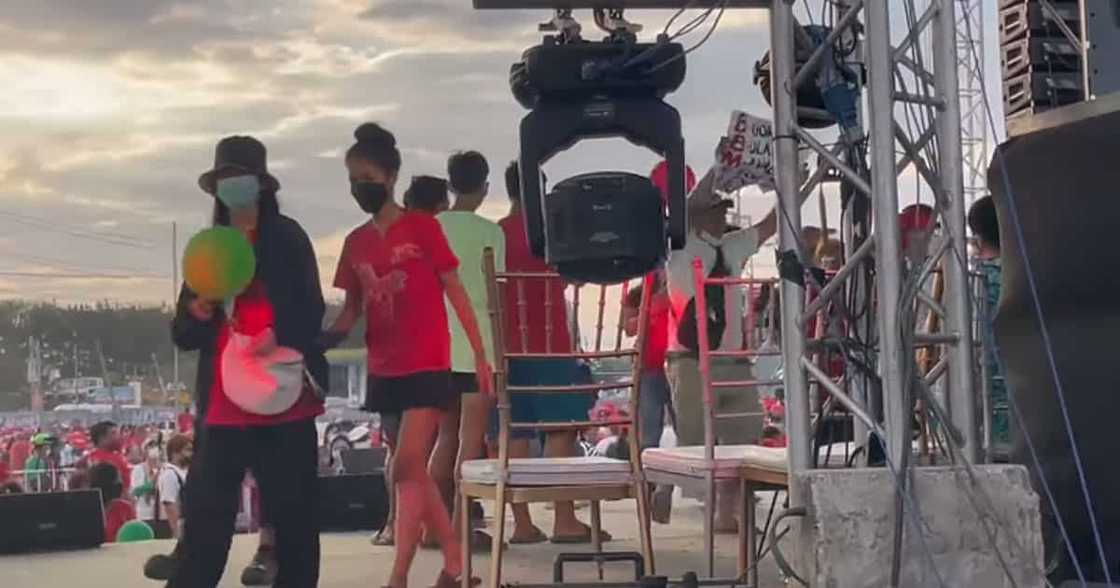 Video ng pagsumamo ng Ilang umattend sa UniTeam rally dahil nanakawan ng cellphone at wallet, viral Video ng pagsumamo ng Ilang umattend sa UniTeam rally dahil nanakawan ng cellphone at wallet, viral