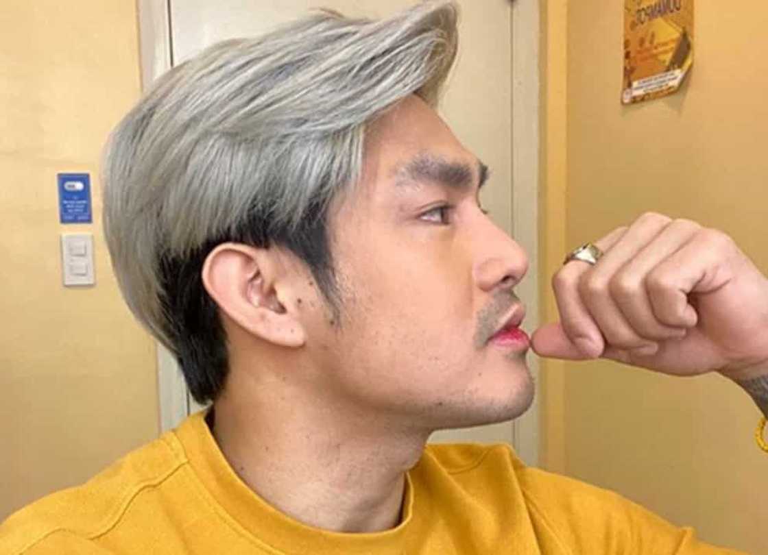 Ion Perez goes viral after he was caught wearing ripped underwear; Vice Ganda reacts Ion Perez goes viral after he was caught wearing ripped underwear; Vice Ganda reacts