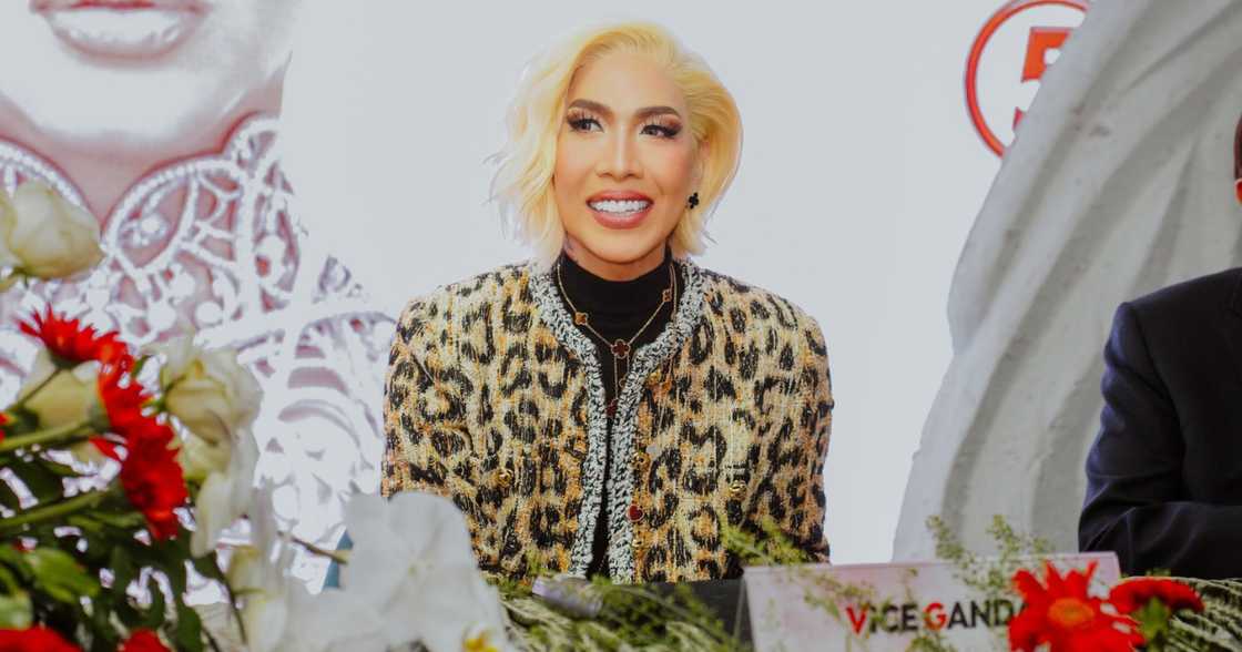 Vice Ganda, naglatag ng matinding punto sa botanteng ipinagpalit ang boto sa ₱5,000 Vice Ganda, naglatag ng matinding punto sa botanteng ipinagpalit ang boto sa ₱5,000