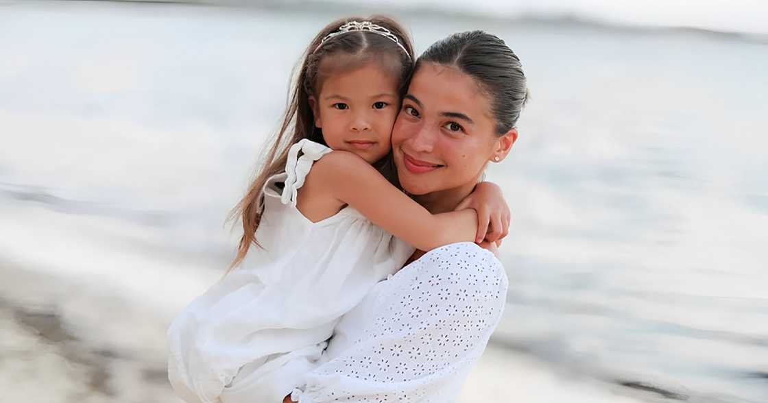 Anne Curtis, tinawag ng ilang netizens na kambal ni Dahlia sa birthday post ng aktres sa kanyang ina Anne Curtis, tinawag ng ilang netizens na kambal ni Dahlia sa birthday post ng aktres sa kanyang ina