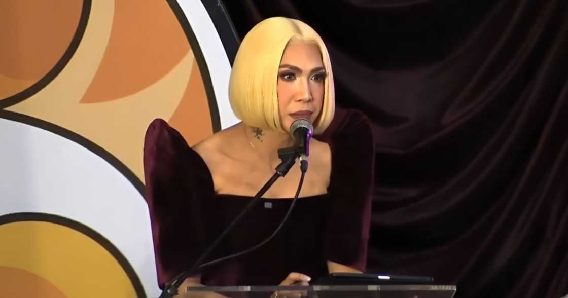 Vice Ganda, naging emosyonal sa pag-alala sa sinapit na trahedya ng kanyang ama Vice Ganda, naging emosyonal sa pag-alala sa sinapit na trahedya ng kanyang ama