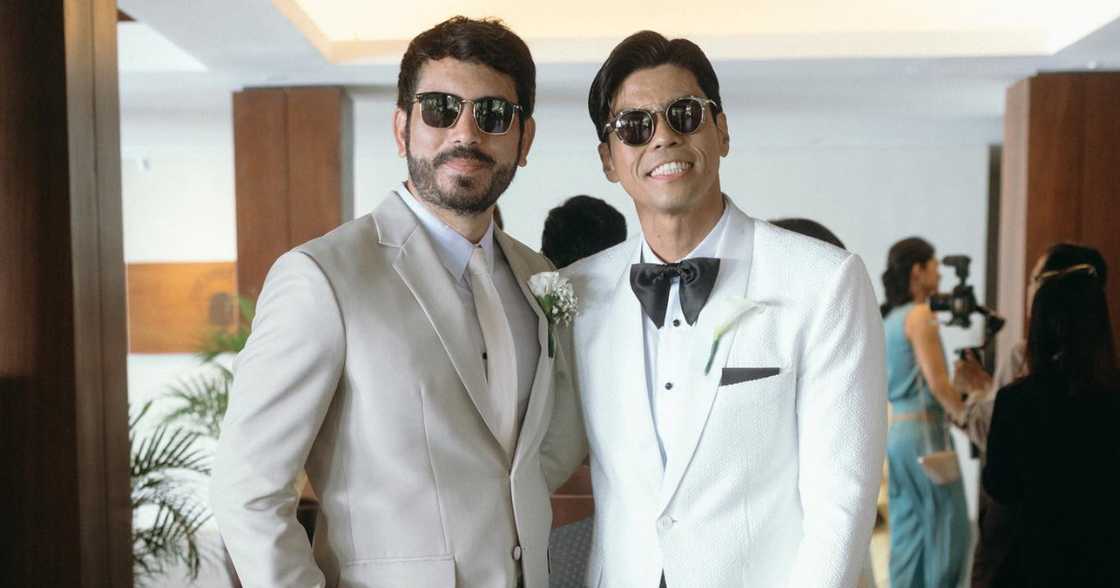 Jerald Napoles, ibinunyag ang espesyal na ginawa ni Gerald Anderson sa kanyang kasal Jerald Napoles, ibinunyag ang espesyal na ginawa ni Gerald Anderson sa kanyang kasal