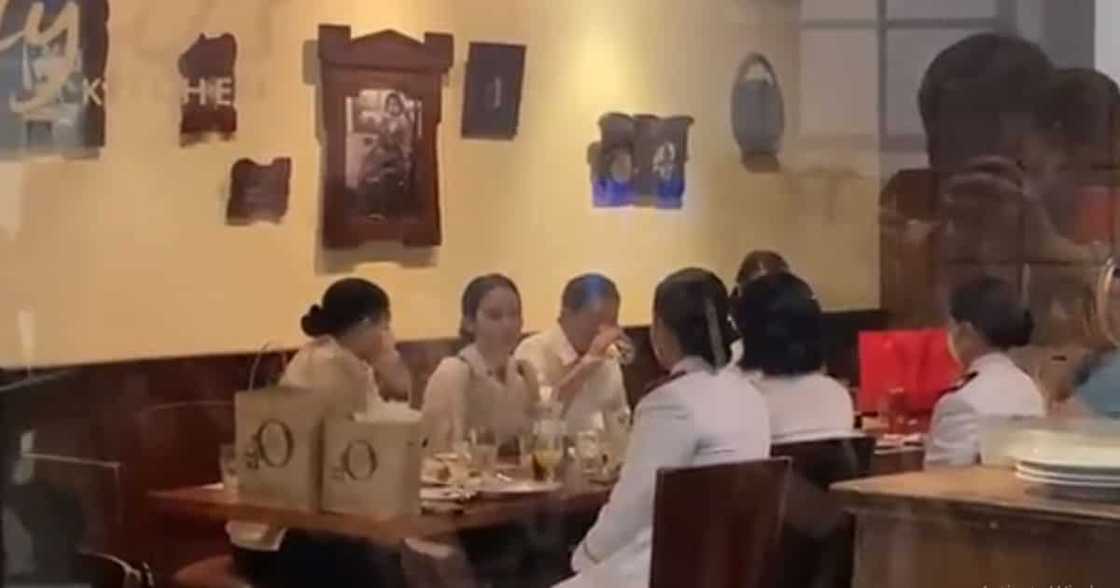 Rodrigo Duterte at the mall Rodrigo Duterte at the mall
