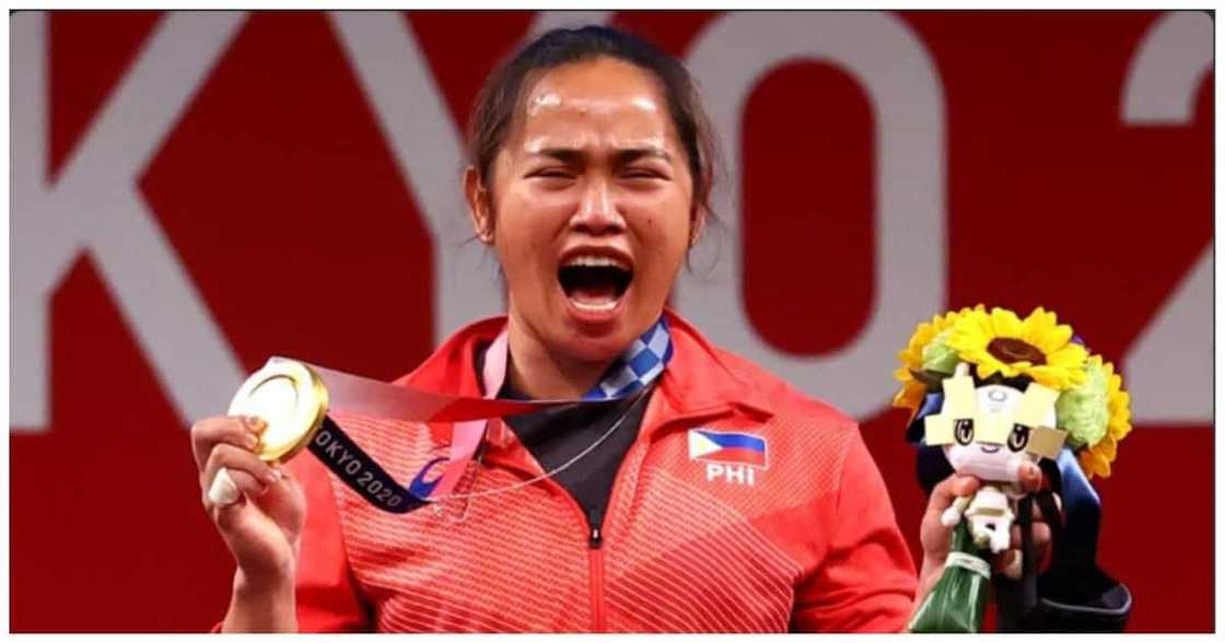 Panelo, nag-sorry kay Hidilyn Diaz kung nasaktan feelings nito: "Wala akong kianlaman" Panelo, nag-sorry kay Hidilyn Diaz kung nasaktan feelings nito: "Wala akong kianlaman"