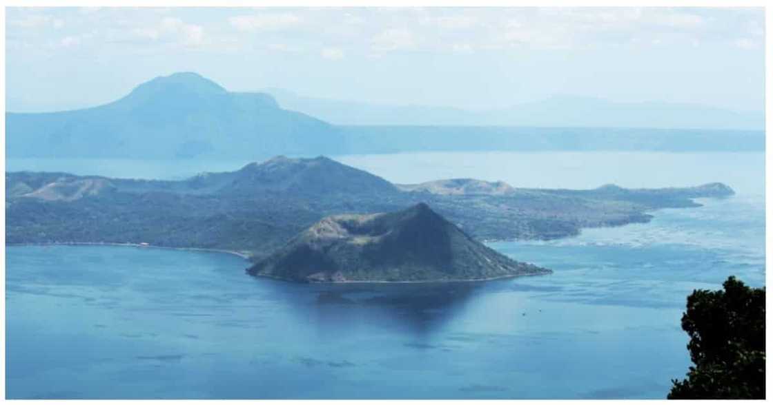 Phivolcs, mahigpit na binabantayan ang apat na bulkang may 'abnormal' na kondisyon Phivolcs, mahigpit na binabantayan ang apat na bulkang may 'abnormal' na kondisyon