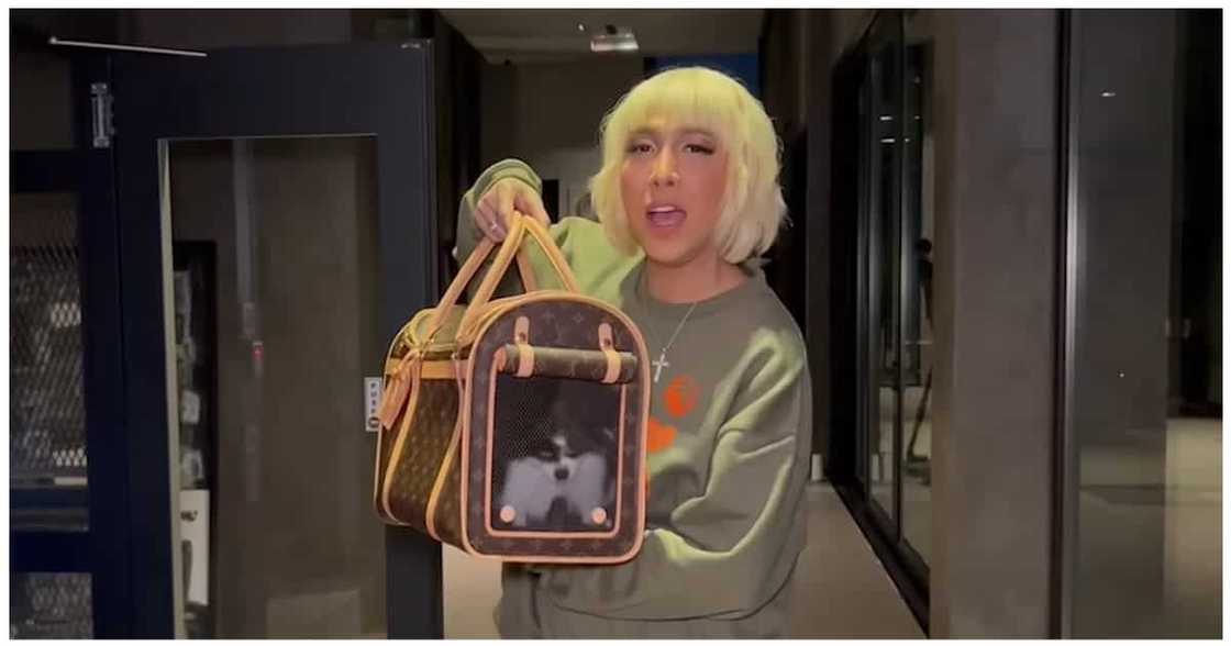 Vice Ganda, pinakita ang kanyang shalang regalo para sa kanyang Baby Fayah