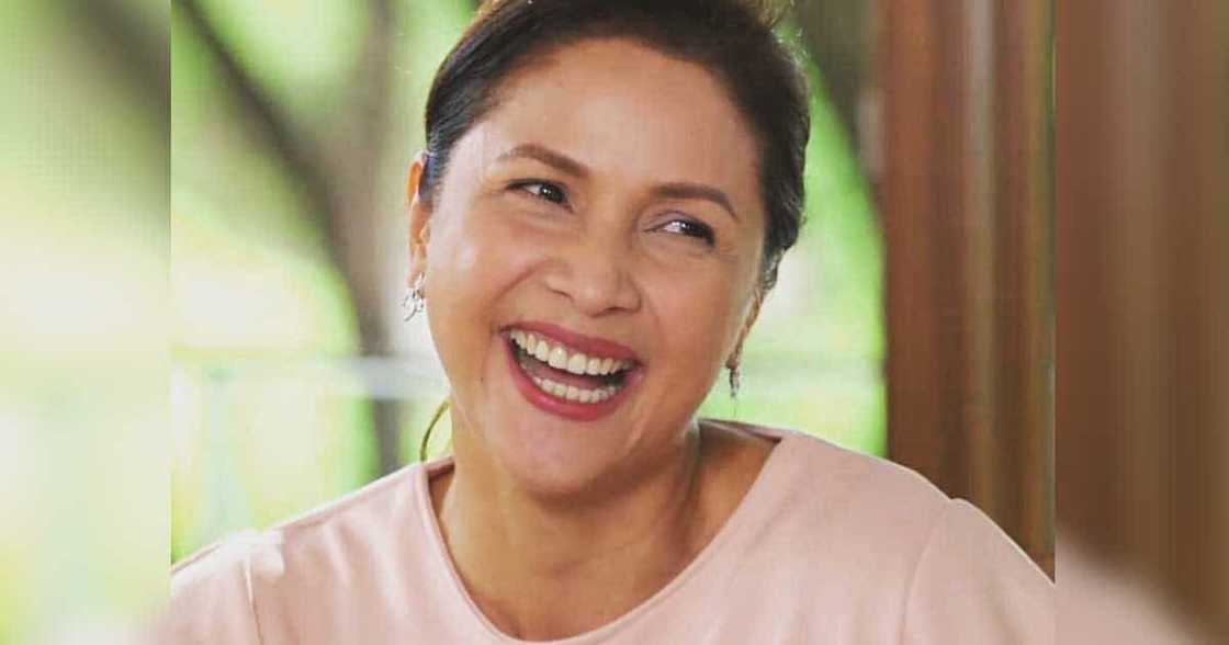 Agot Isidro, binanatan na naman si President Duterte sa kanyang Twitter post Agot Isidro, binanatan na naman si President Duterte sa kanyang Twitter post