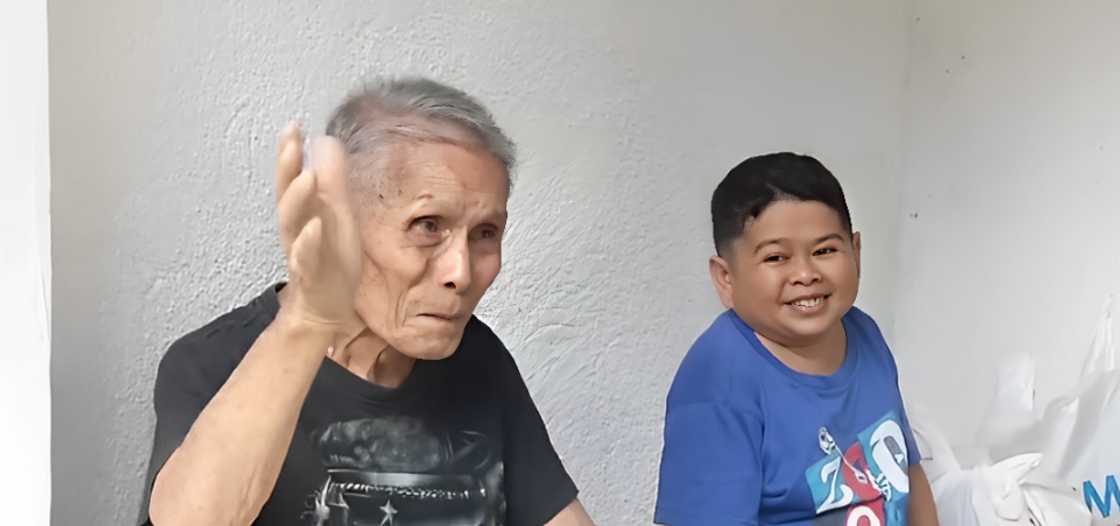 Mura at ama, sumailalim sa medical check-up at nakatanggap ng tulong mula sa GMA Kapuso Foundation Mura at ama, sumailalim sa medical check-up at nakatanggap ng tulong mula sa GMA Kapuso Foundation